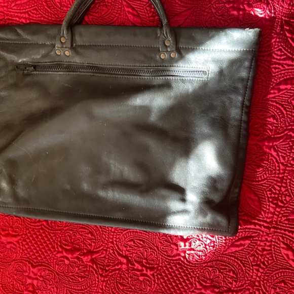 Genuine leather non branded portfolio - Picture 13 of 16